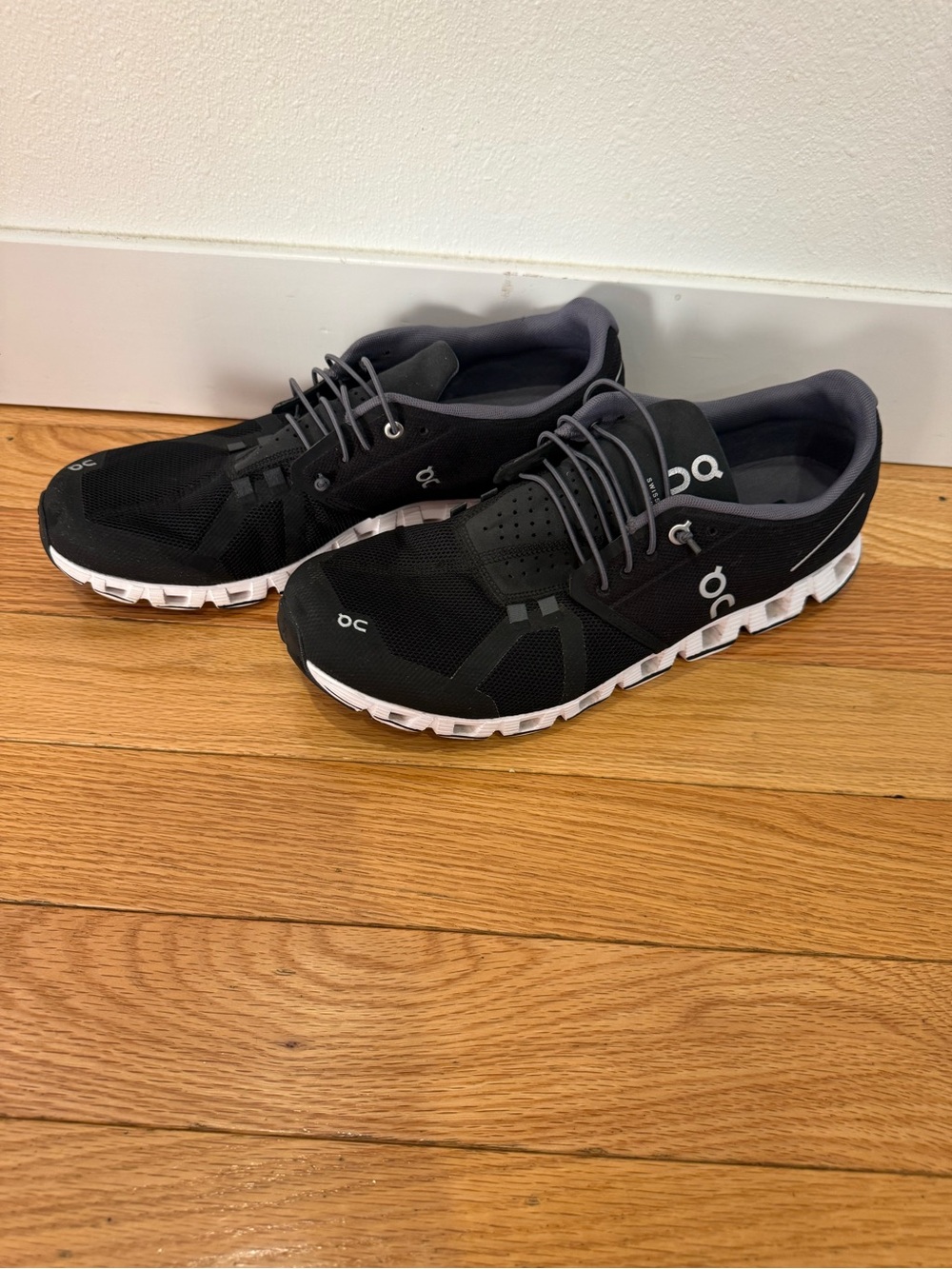 On Running Men’s Cloud Runner Shoes - Black/White